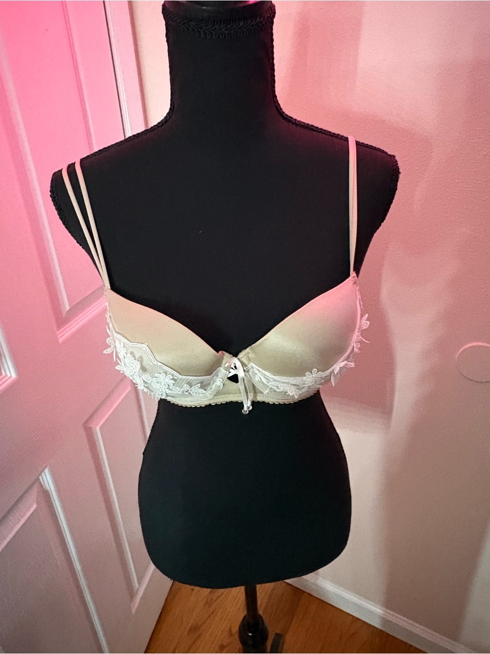 Victoria's Secret Cream Satin Lace Push-Up Bra with Double Straps